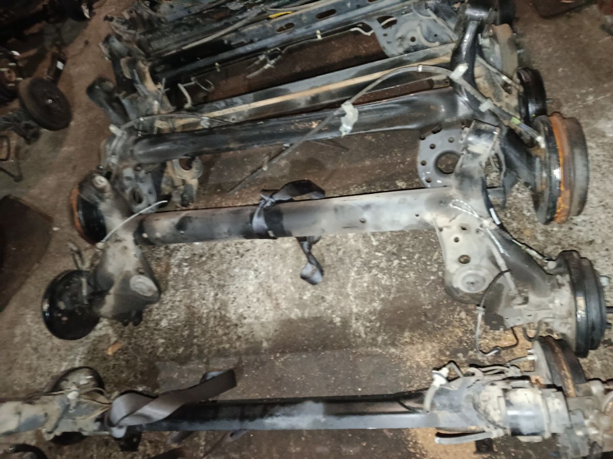 Балка подвески на Mazda Demio DEJFS P3-VPS Фото 6