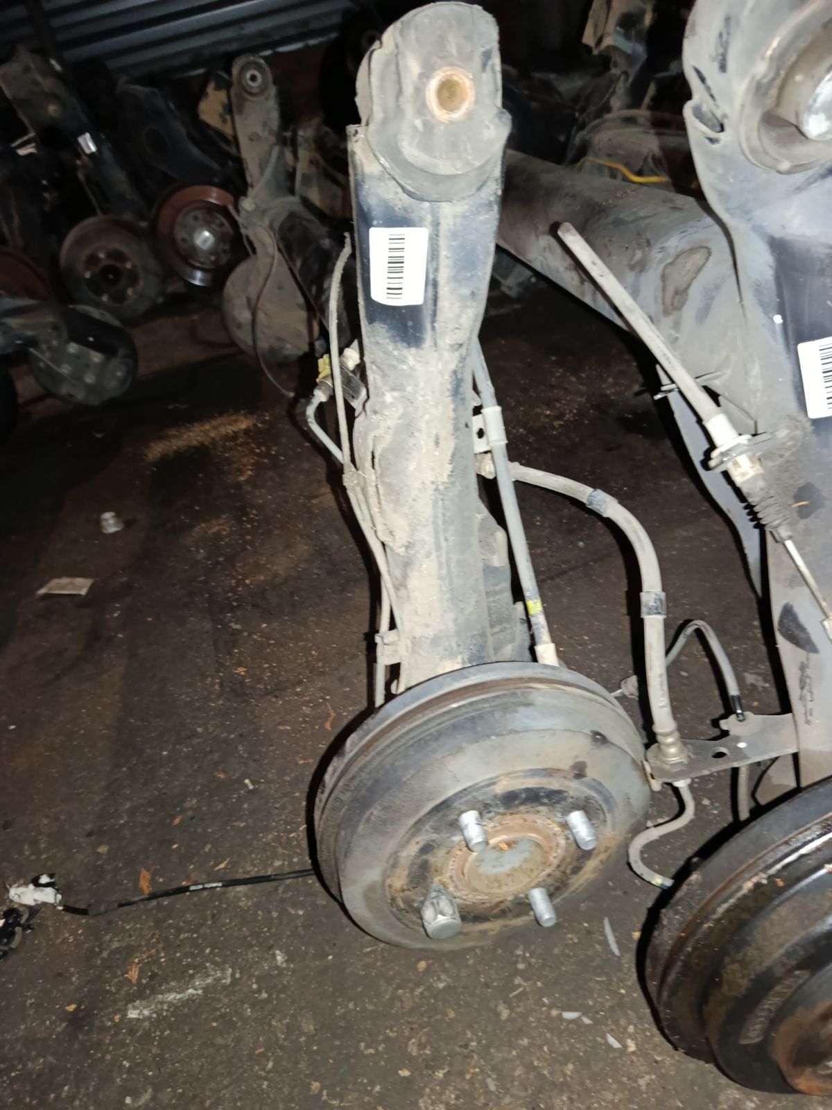 Балка подвески на Daihatsu Move LA150S KF-VE Фото 3