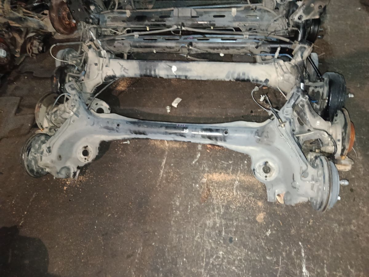 Балка подвески на Honda N-Wgn JH1 S07A Фото 1
