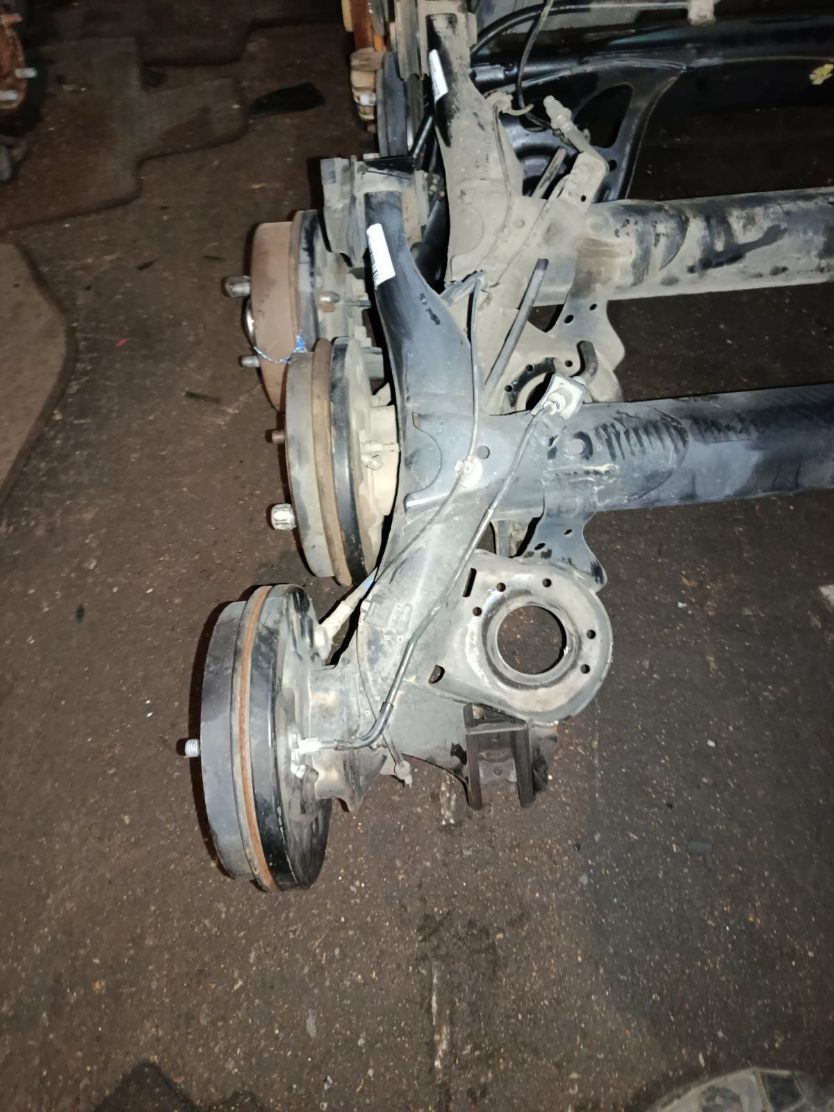 Балка подвески на Daihatsu Move LA150S KF-VE Фото 3