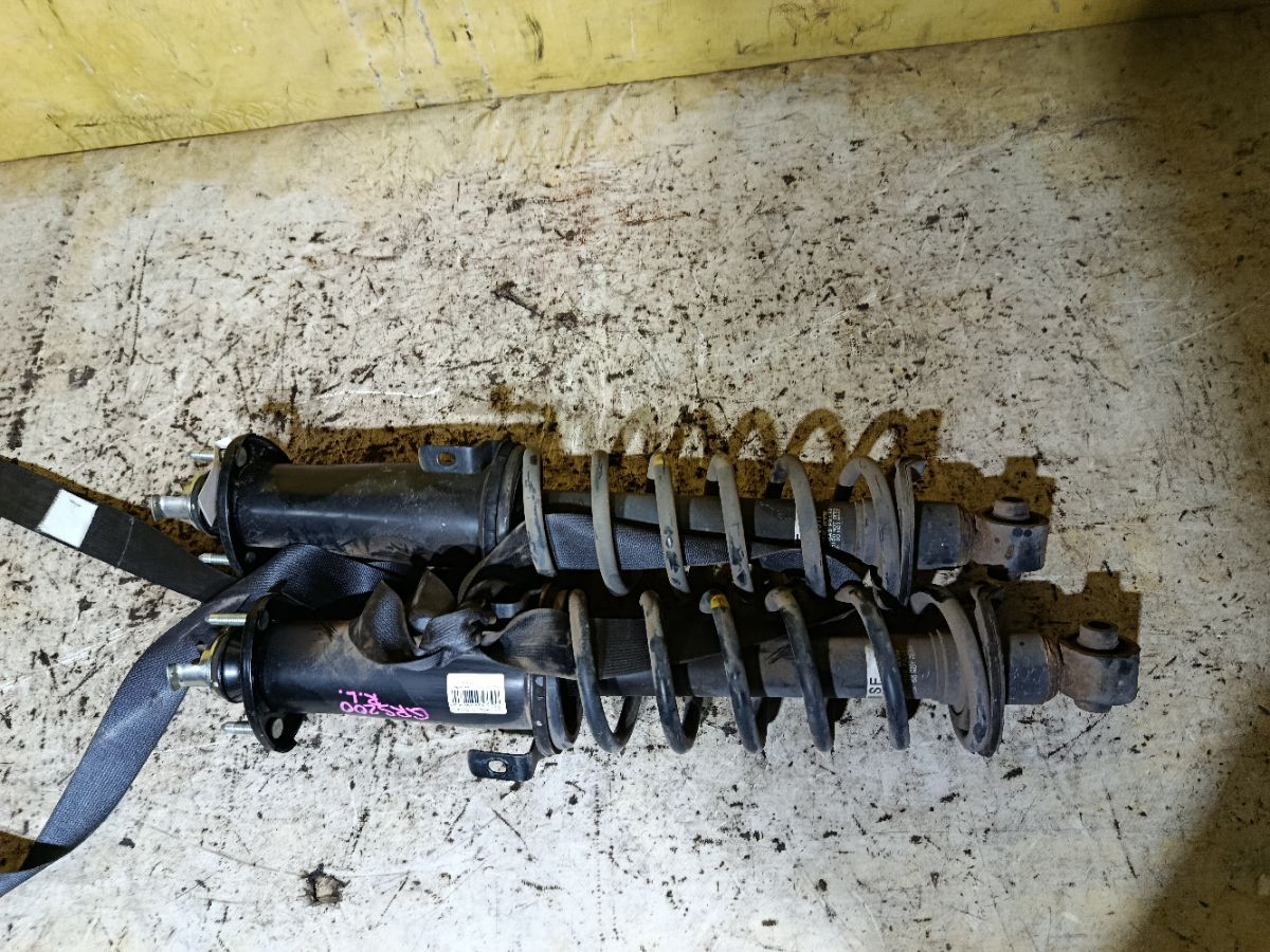 Стойка амортизатора 48530-30511 на Toyota Crown GRS200 4GR-FSE Фото 1