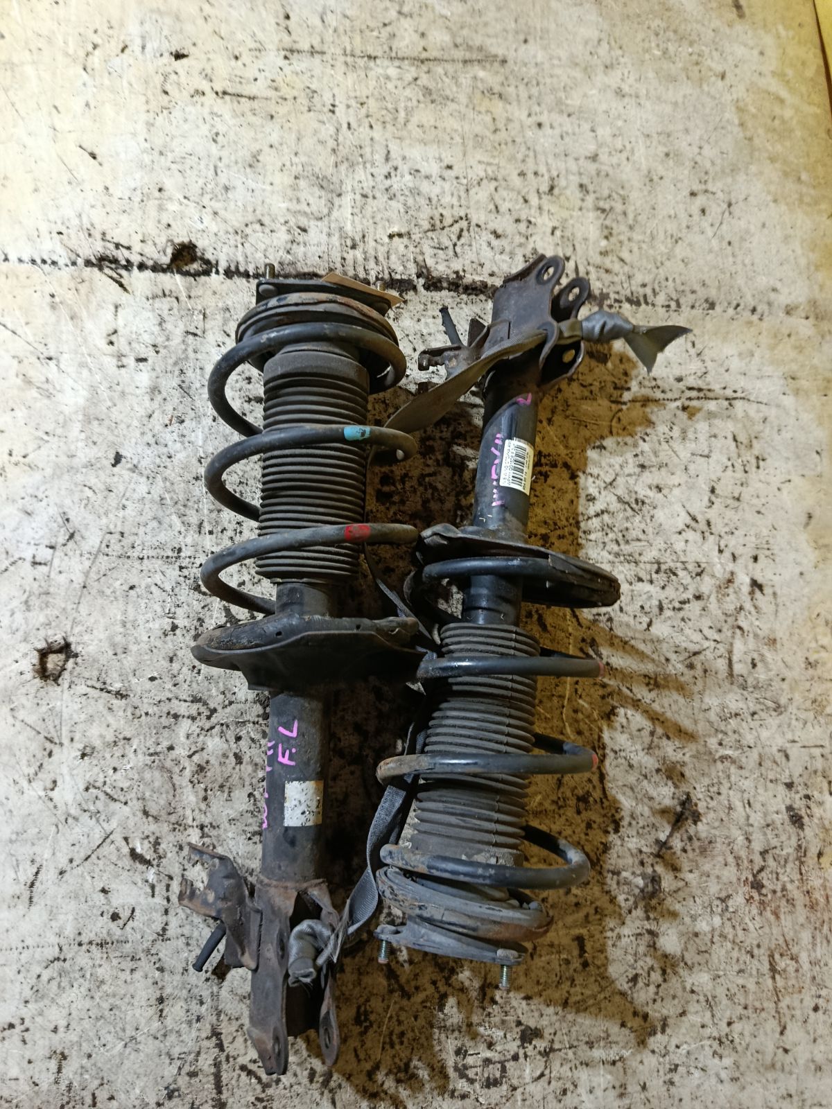 Стойка амортизатора на Nissan Wingroad WFY11 QG15DE Фото 1