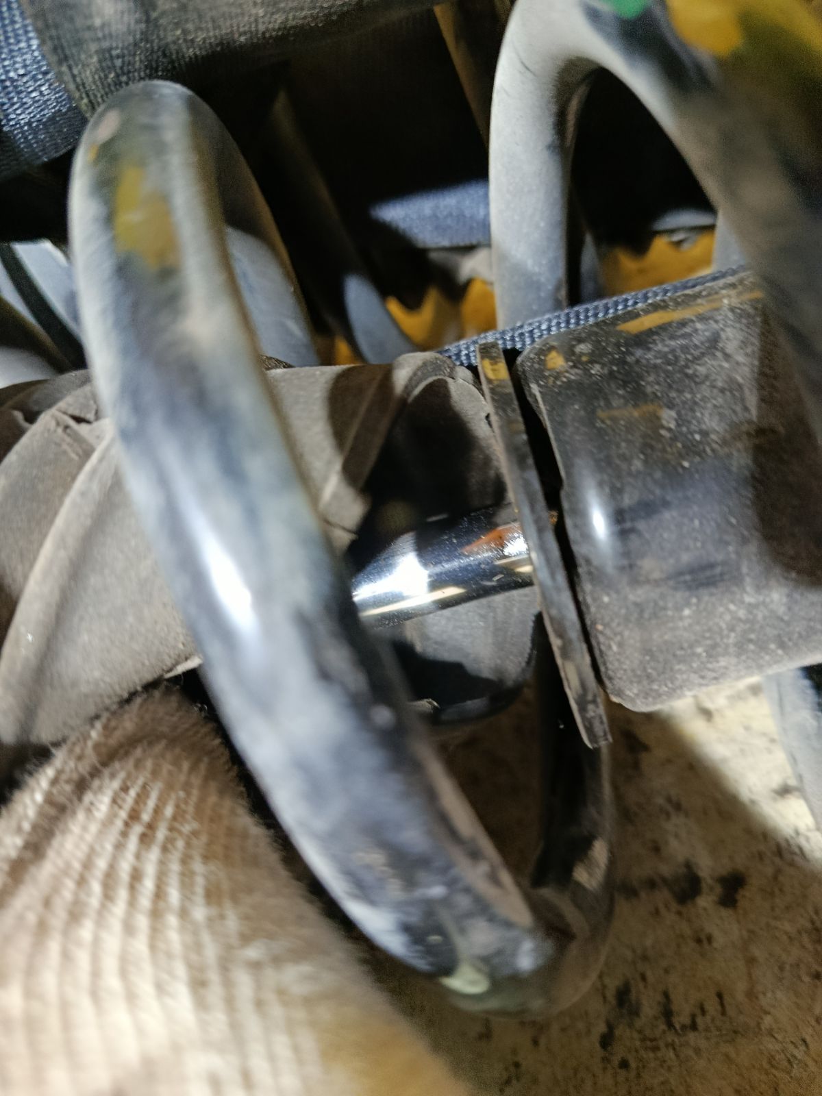 Стойка амортизатора 48510-22A00, 48520-22460 на Toyota Mark X GRX120 4GR-FSE Фото 5