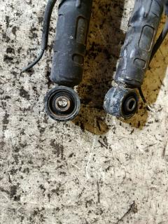 Стойка амортизатора 48510-22A00, 48520-22460 на Toyota Mark X GRX120 4GR-FSE Фото 2