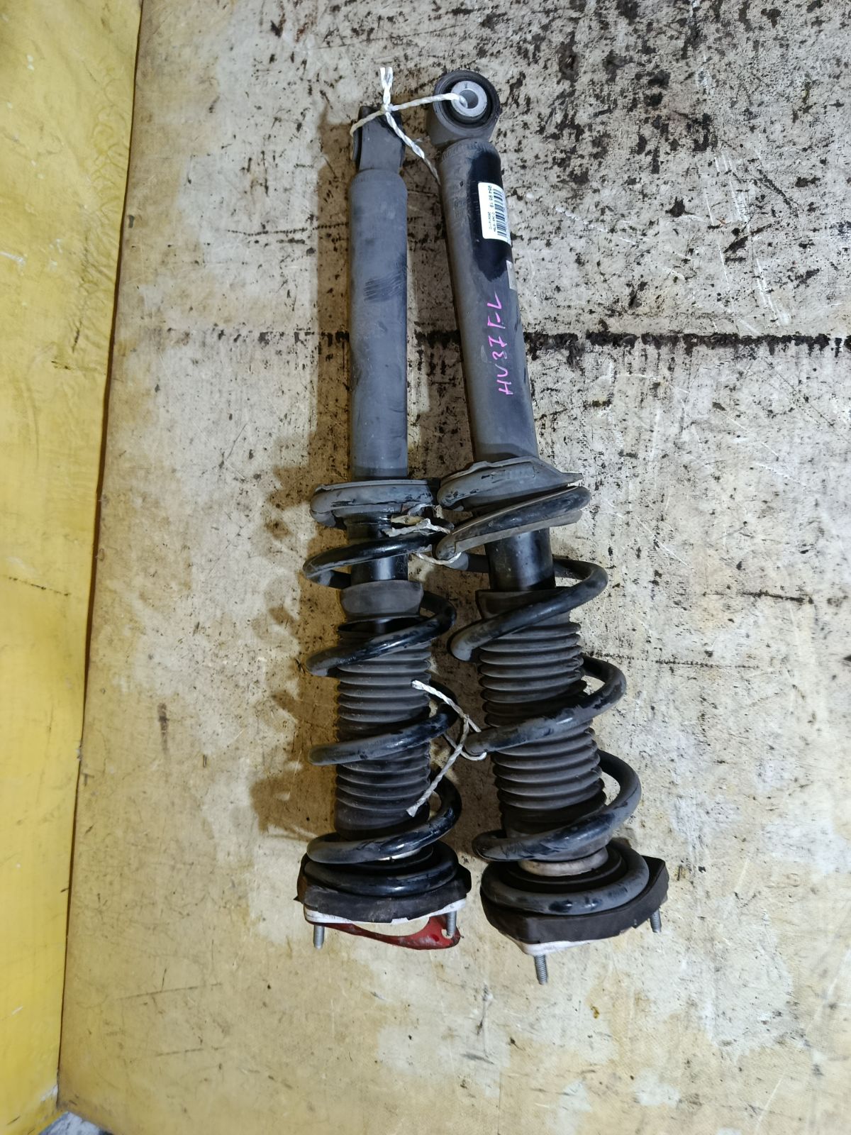 Стойка амортизатора 56110-4GA1D на Nissan Skyline HV37 Фото 1