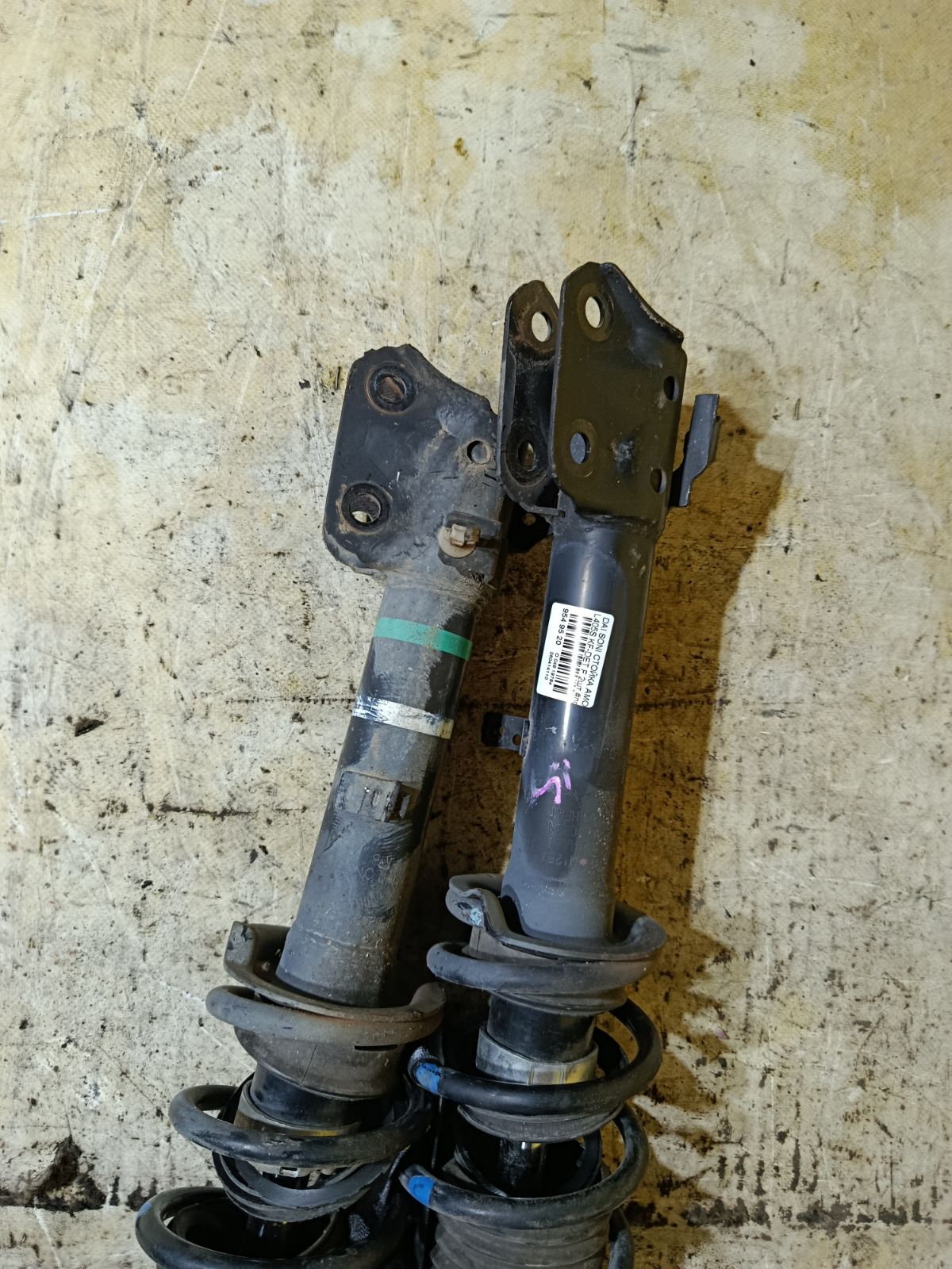 Стойка амортизатора на Daihatsu Sonica L405S KF-DET Фото 2