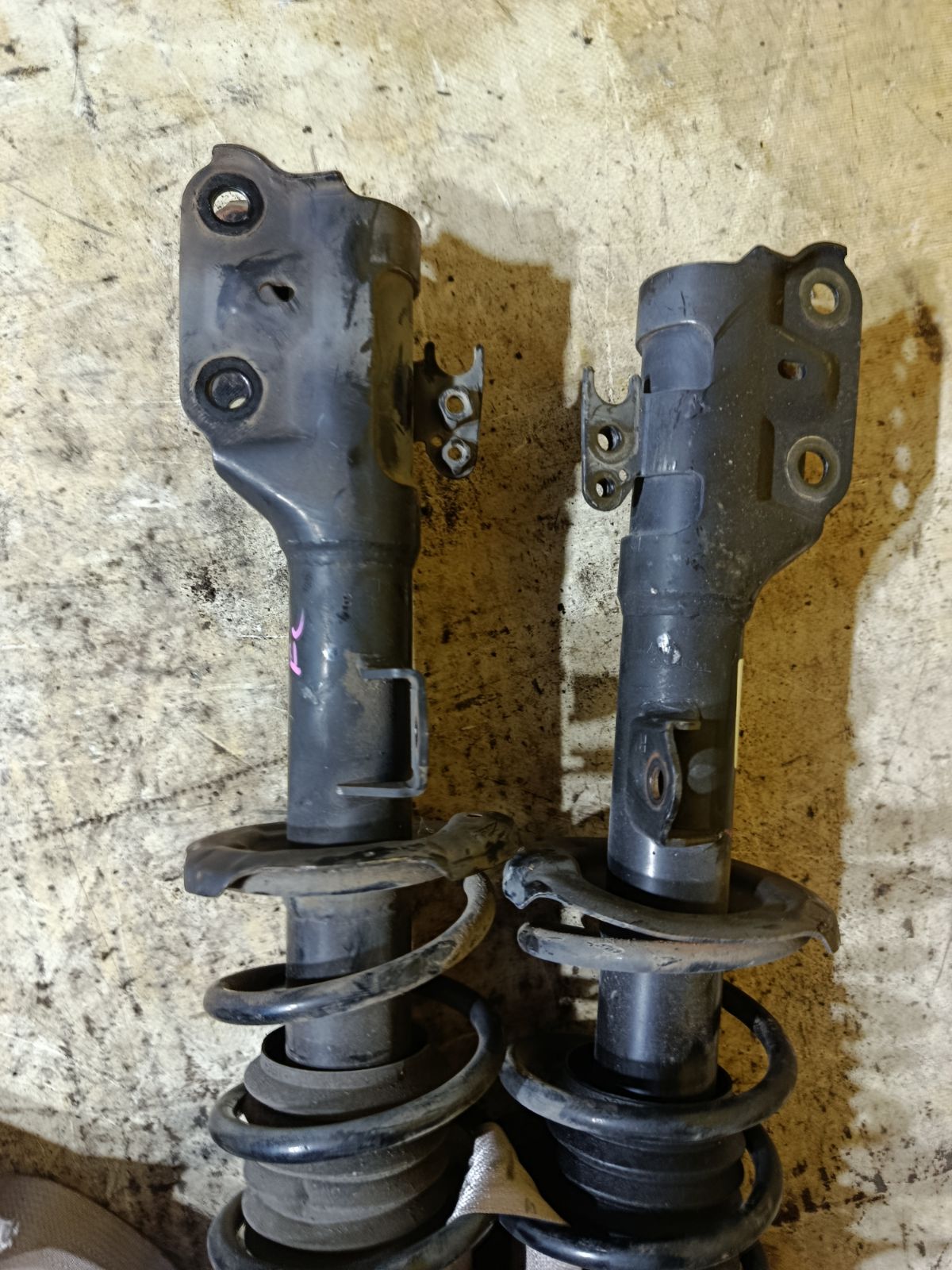 Стойка амортизатора на Daihatsu Move LA150S KF-VE Фото 2