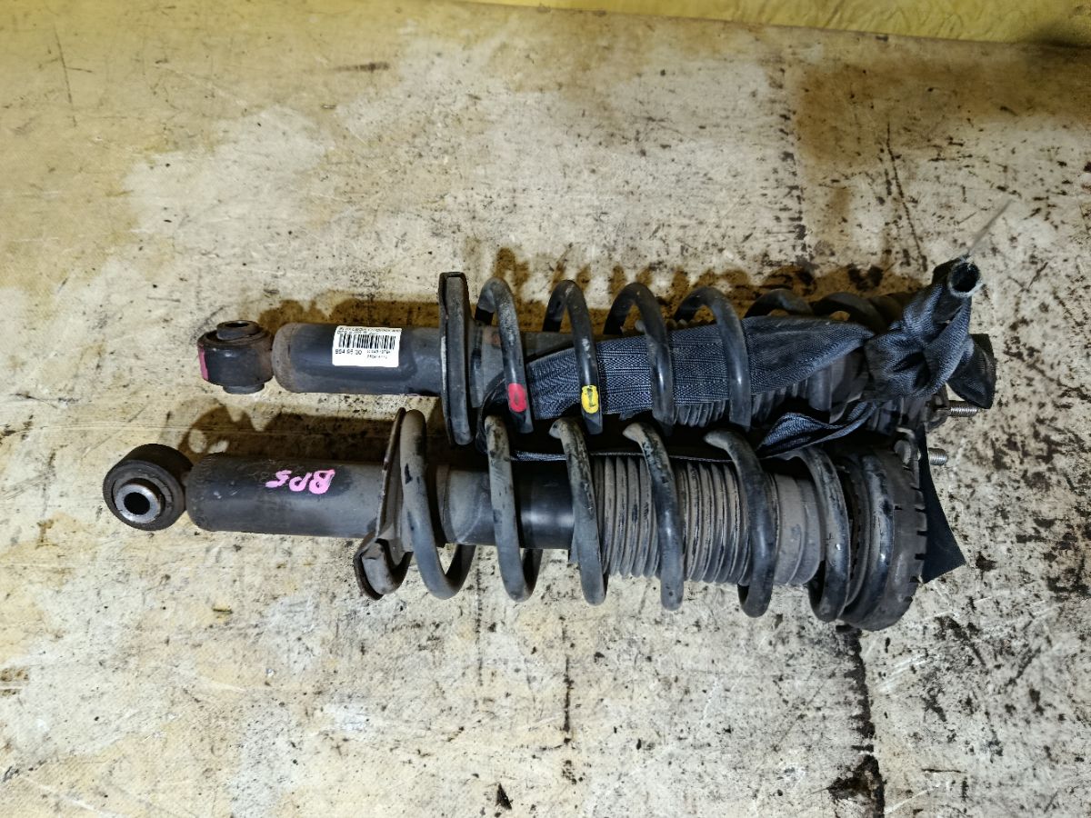 Стойка амортизатора на Subaru Legacy Wagon BP5 EJ20 Фото 1