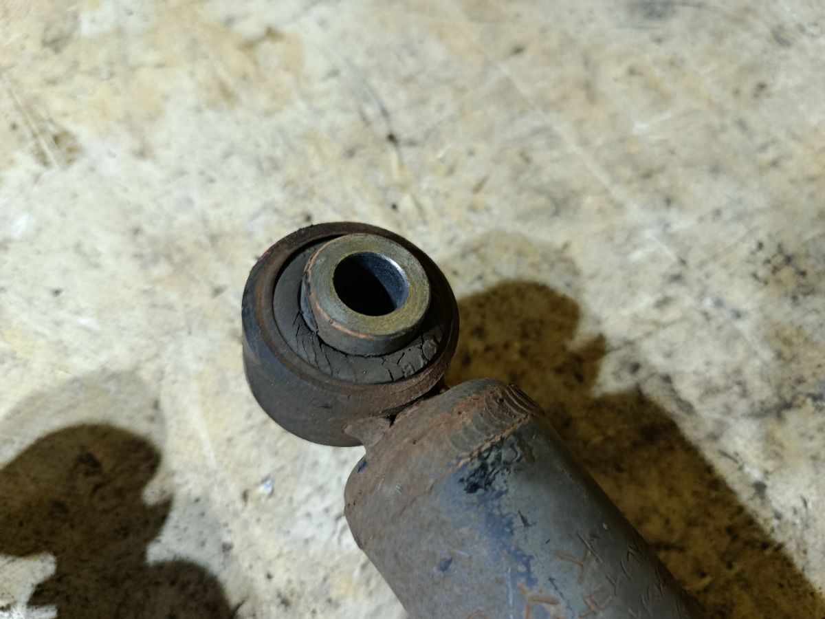 Стойка амортизатора на Subaru Legacy Wagon BP5 EJ20 Фото 8