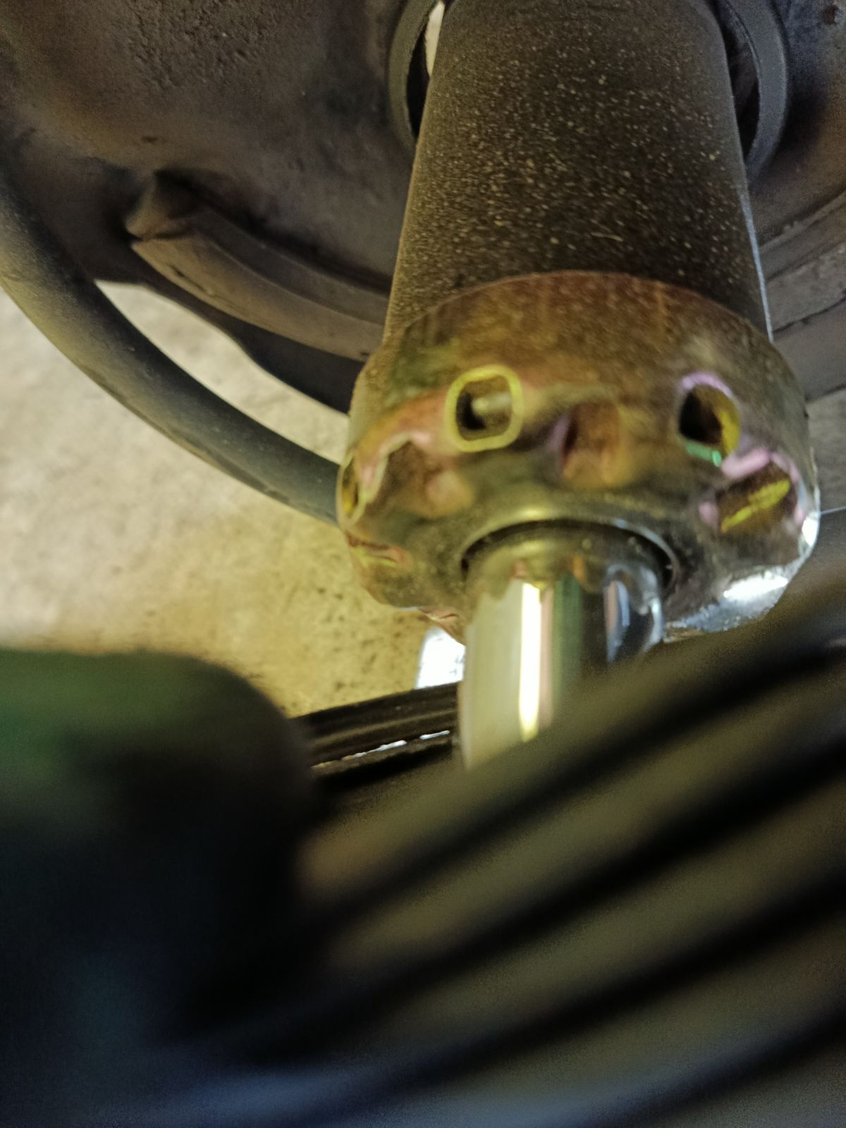 Стойка амортизатора на Subaru Legacy Wagon BP5 EJ20 Фото 5