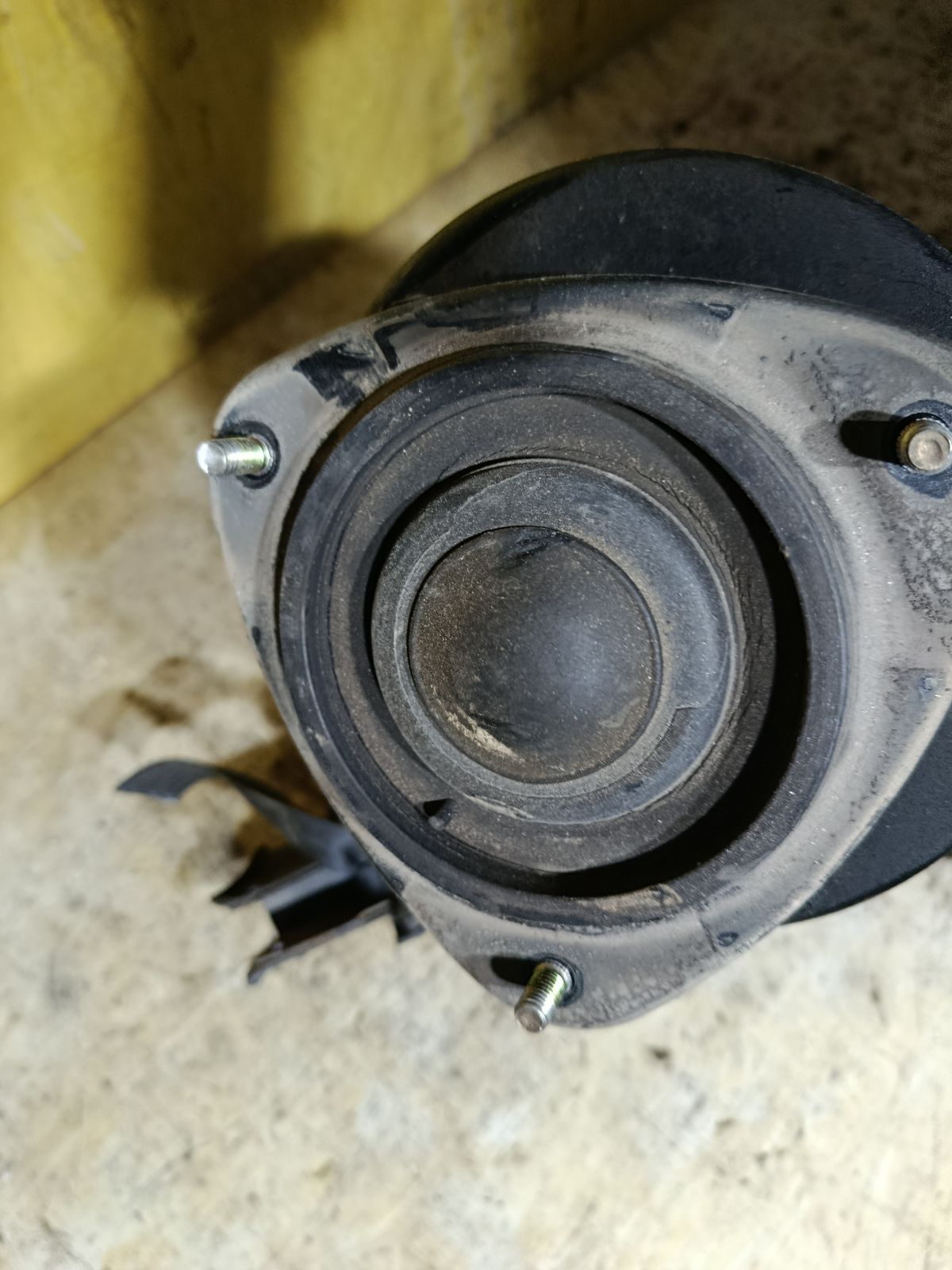 Стойка амортизатора на Subaru Legacy Wagon BP5 EJ20 Фото 6