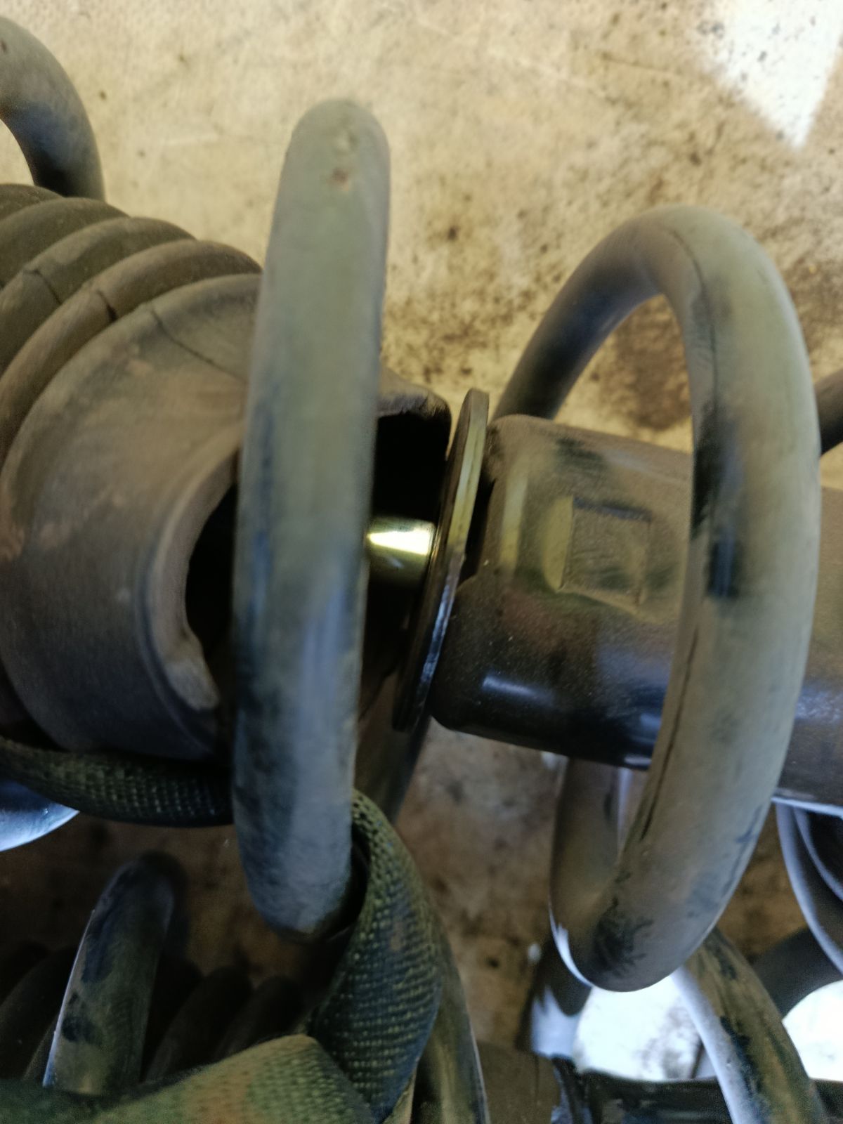 Стойка амортизатора 48520-22701, 48510-22A91 на Toyota Mark X GRX130 4GR-FSE Фото 5