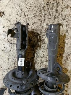 Стойка амортизатора на Honda Fit Hybrid GP1 LDA Фото 2