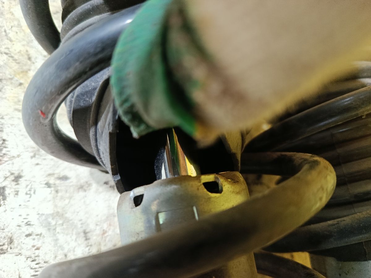 Стойка амортизатора 312847, 332120, 48510-B1040, 48510-B1040A, CR-049-6063, CR-049F-QNC10, CR8803, SJ-049-6063, SST0105, ST-049-6063, ST-049F-KGC10 на Toyota Passo KGC10 1KR-FE Фото 5