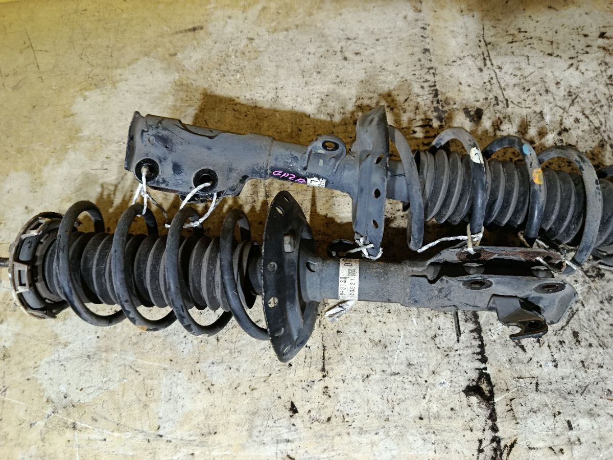 Стойка амортизатора на Honda Fit Hybrid GP2 LDA Фото 4