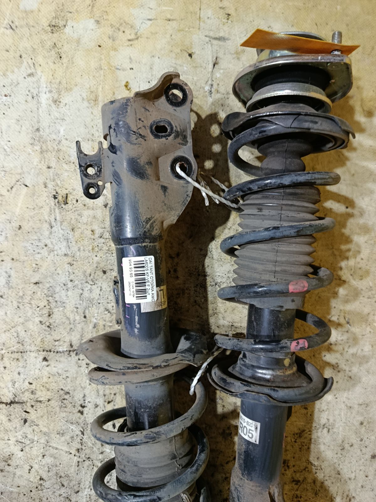 Стойка амортизатора на Daihatsu Tanto LA600S KF-VE Фото 2