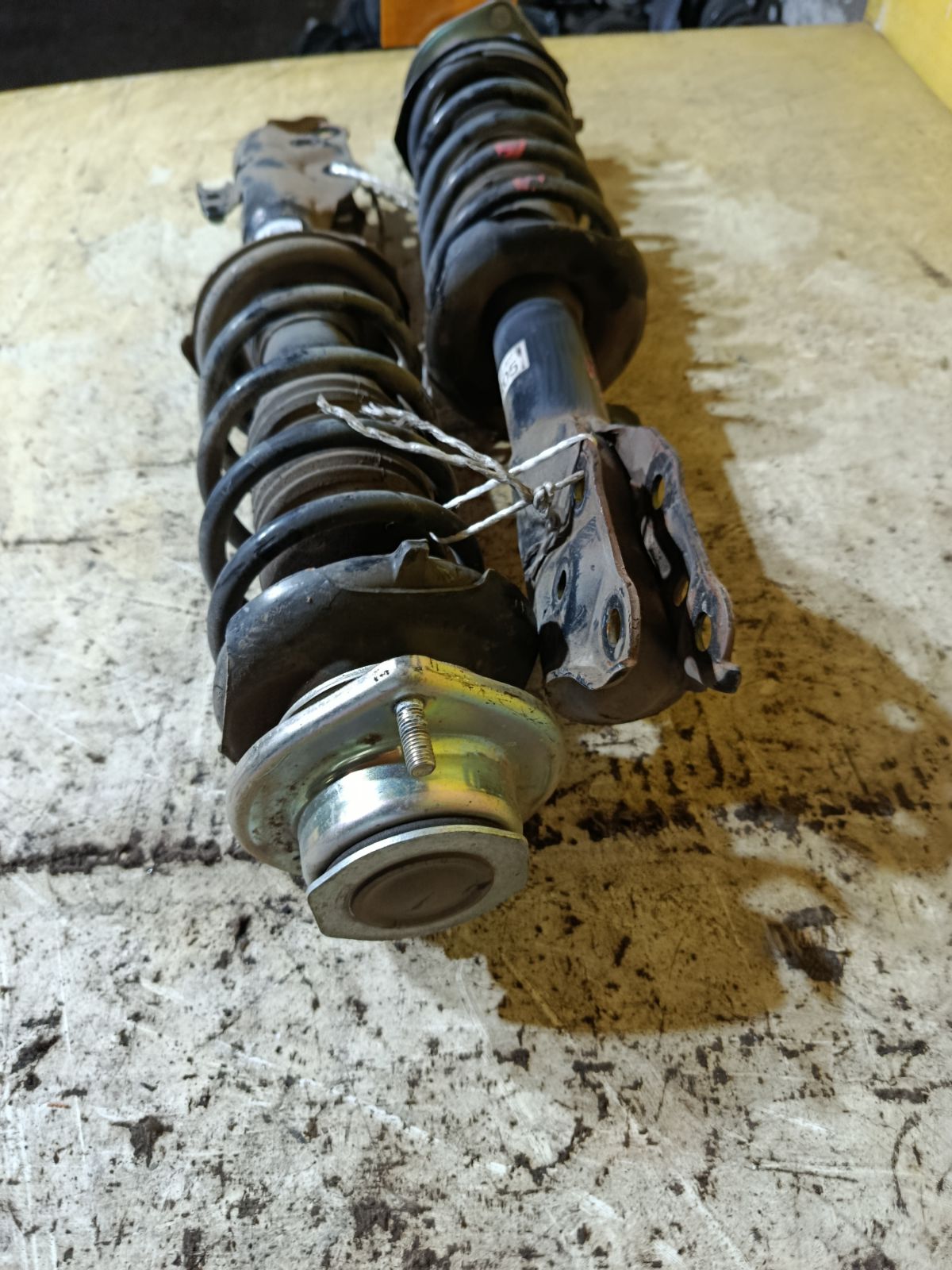 Стойка амортизатора на Daihatsu Tanto LA600S KF-VE Фото 5