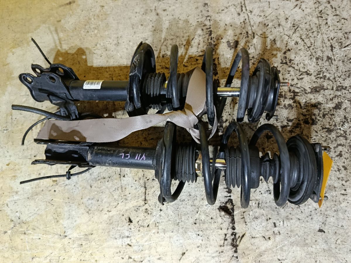 Стойка амортизатора на Nissan Ad Van VFY11 QG15DE Фото 2