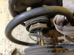 Стойка амортизатора на Nissan Ad Van VFY11 QG15DE Фото 5