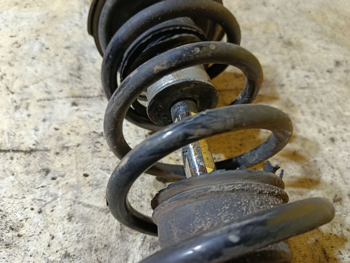 Стойка амортизатора 4060A507 на Nissan Dayz Roox B21A 3B20 Фото 3