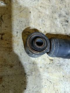 Стойка амортизатора 48010-50110 на Toyota Celsior UCF31 3UZ-FE Фото 6