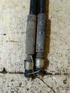 Амортизатор на Nissan Tiida C11 Фото 2