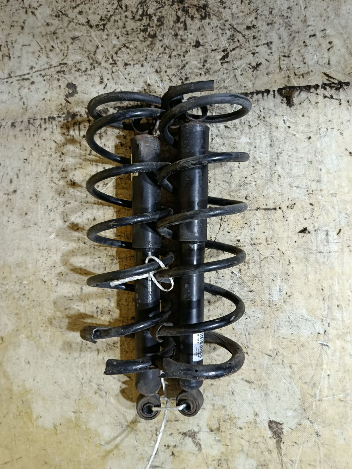 Амортизатор на Nissan Ad Van VY11 Фото 1