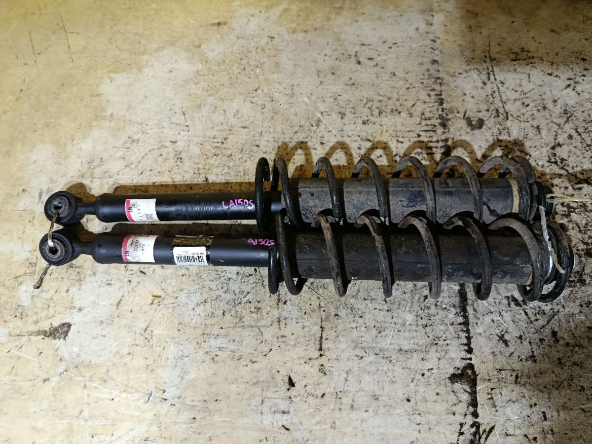 Амортизатор на Daihatsu Move LA150S Фото 1
