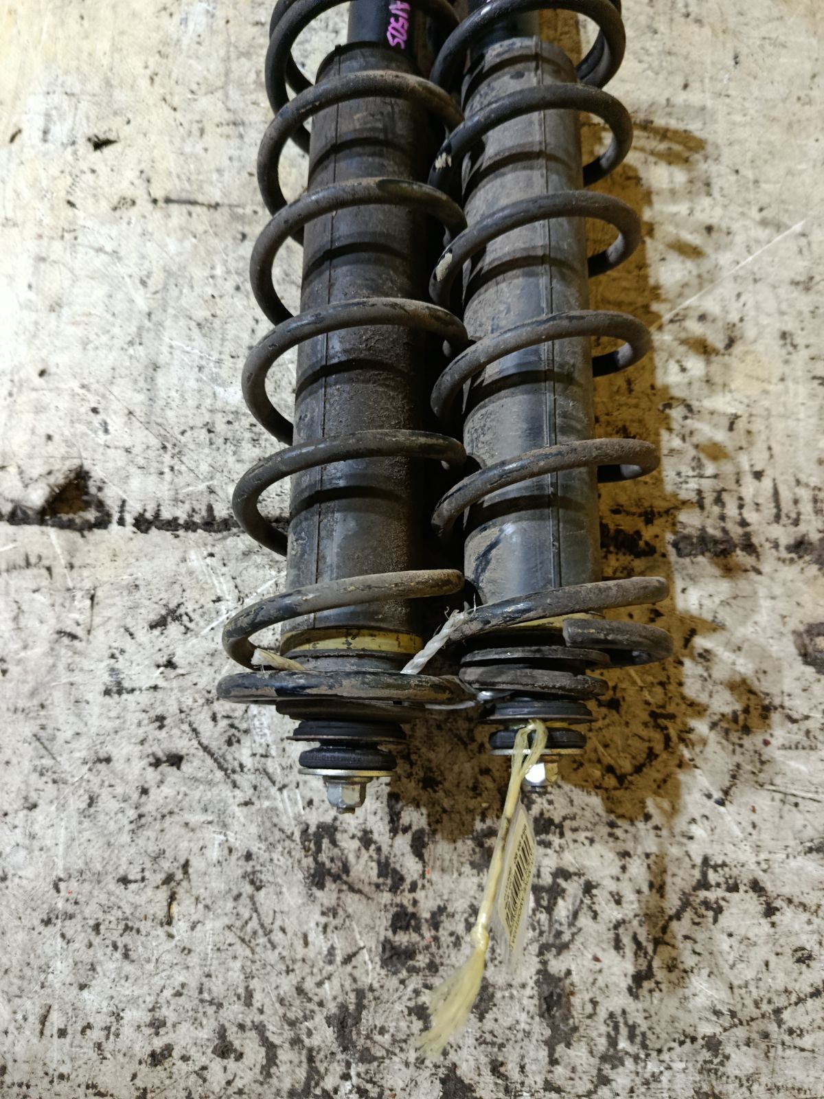 Амортизатор на Daihatsu Move LA150S Фото 2