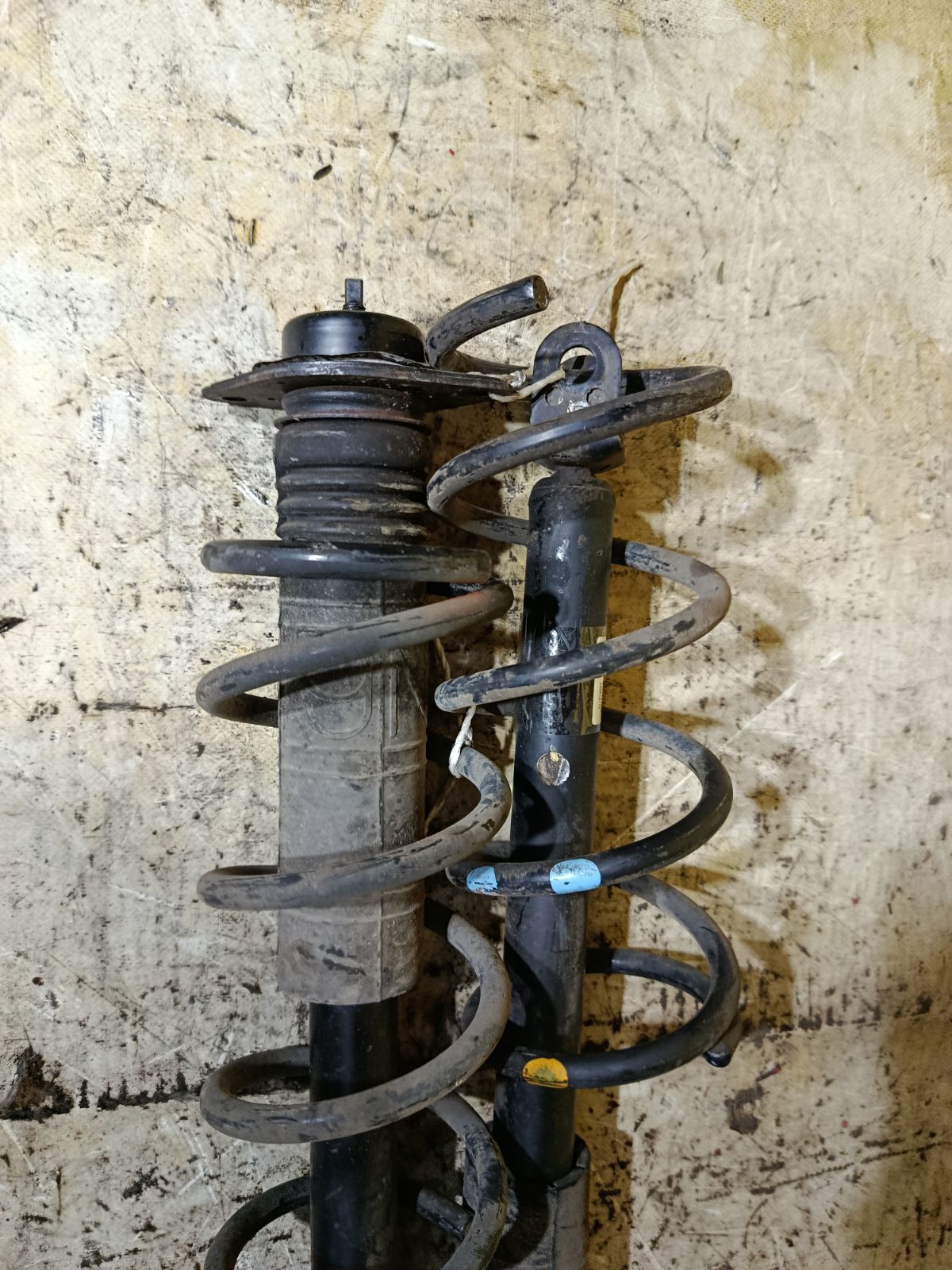 Амортизатор 56210-JN00C, 27-N09-A, 315 986, 348024, 42140123SX, 56210 JC41B, 56210 JN80A, 56210 KA030, 562101A30C, 56210JN01A, 56210KA30A, 7414823GC, AMDSA998, CR-003-4472, DG02441, DH1599, E20070, E6210JC41B, E6210JC43A, E6210JN03A, EZ6211A31E, G11412LR, G121079LR, G41238126, JAA0334, NSF2108, PSA348024, SG6212, SH40084G, SJ-003-4472, ST-003-4472, ST-003R-J32, STE6210JC41B, TAA5093 на Nissan Teana J32 Фото 3