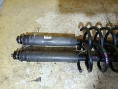 Амортизатор на Toyota Noah AZR65G Фото 3