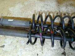 Амортизатор на Toyota Noah AZR65G Фото 4