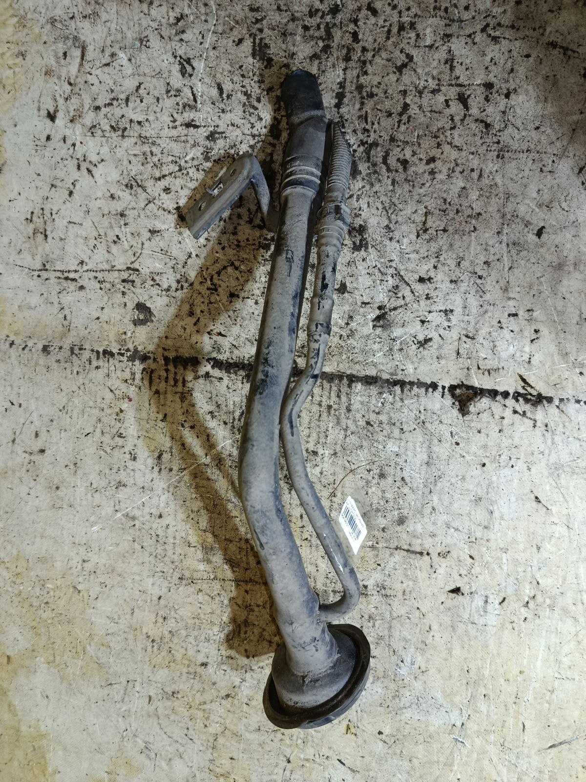 Заливная горловина топливного бака на Nissan March AK12 CR12DE Фото 2