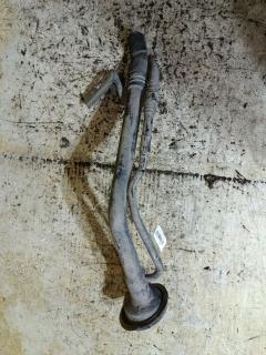 Заливная горловина топливного бака на Nissan March AK12 CR12DE Фото 2