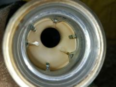 Заливная горловина топливного бака на Toyota Noah ZRR70G 3ZR-FAE Фото 3