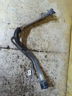 Заливная горловина топливного бака 77201-52050 на Toyota Funcargo NCP20 2NZ-FE Фото 2