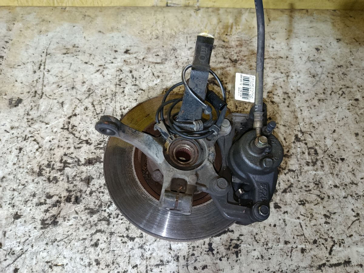 Ступица на Nissan Cube BGZ11 CR14DE Фото 1