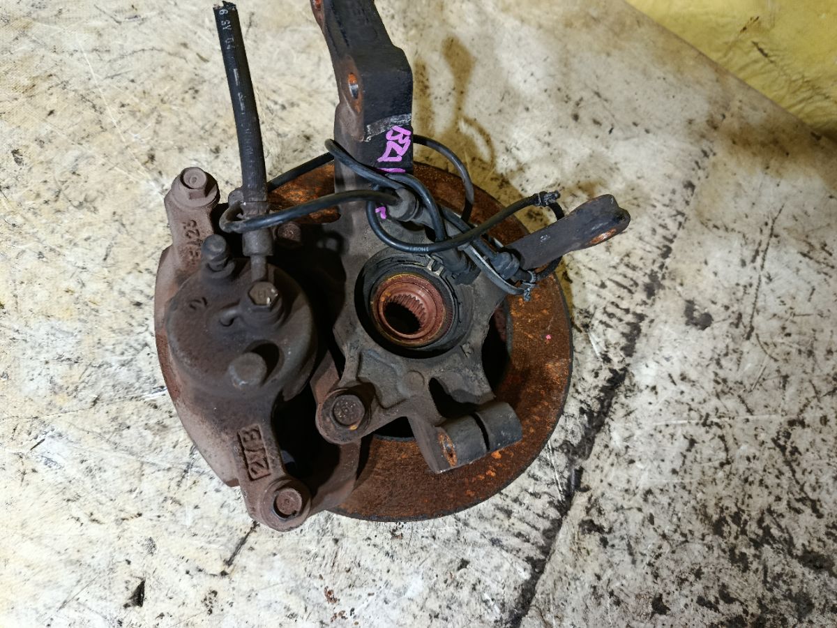 Ступица на Nissan Cube BZ11 CR14DE Фото 3