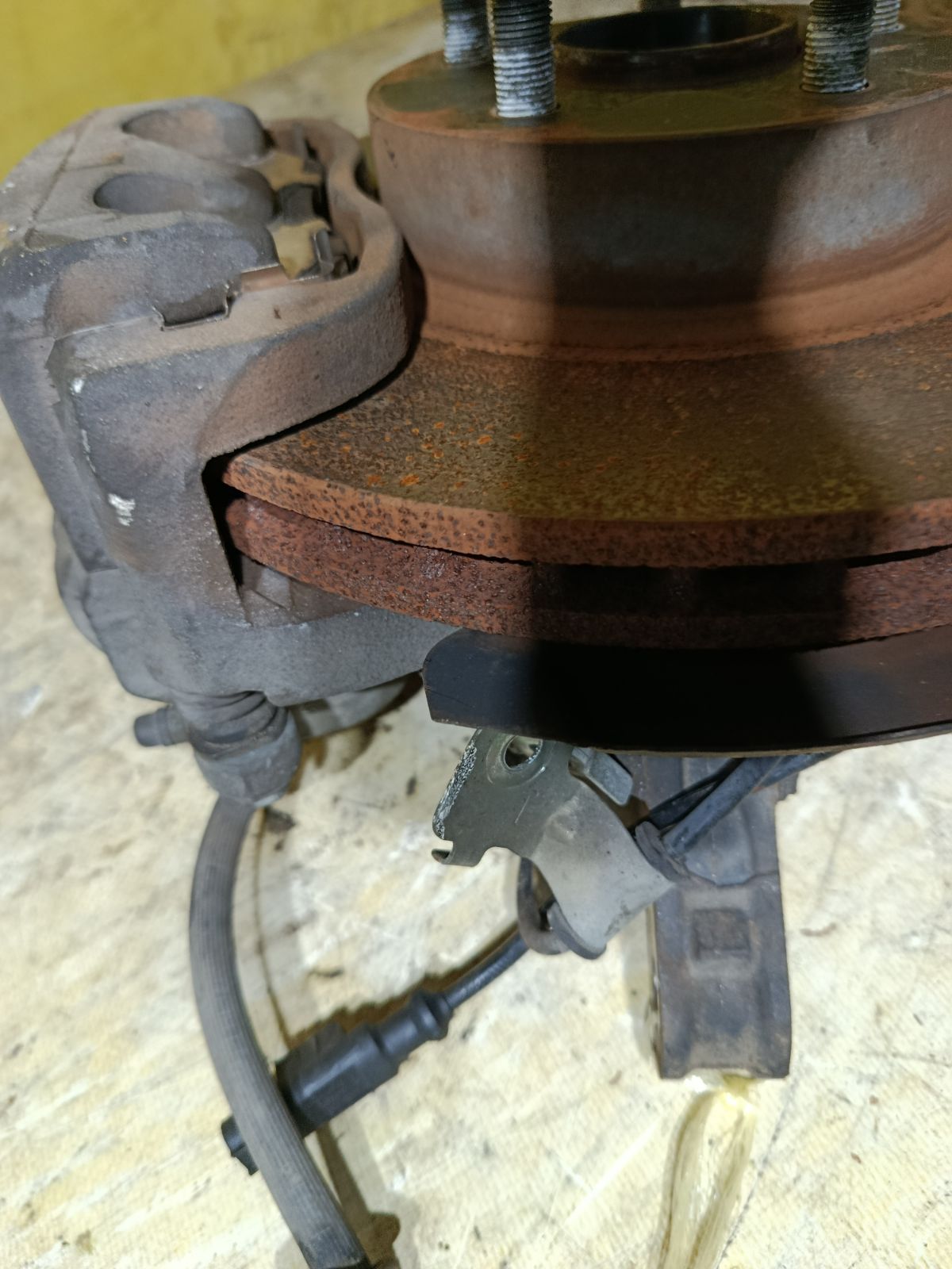 Ступица на Subaru Legacy Wagon BP5 EJ203 Фото 2