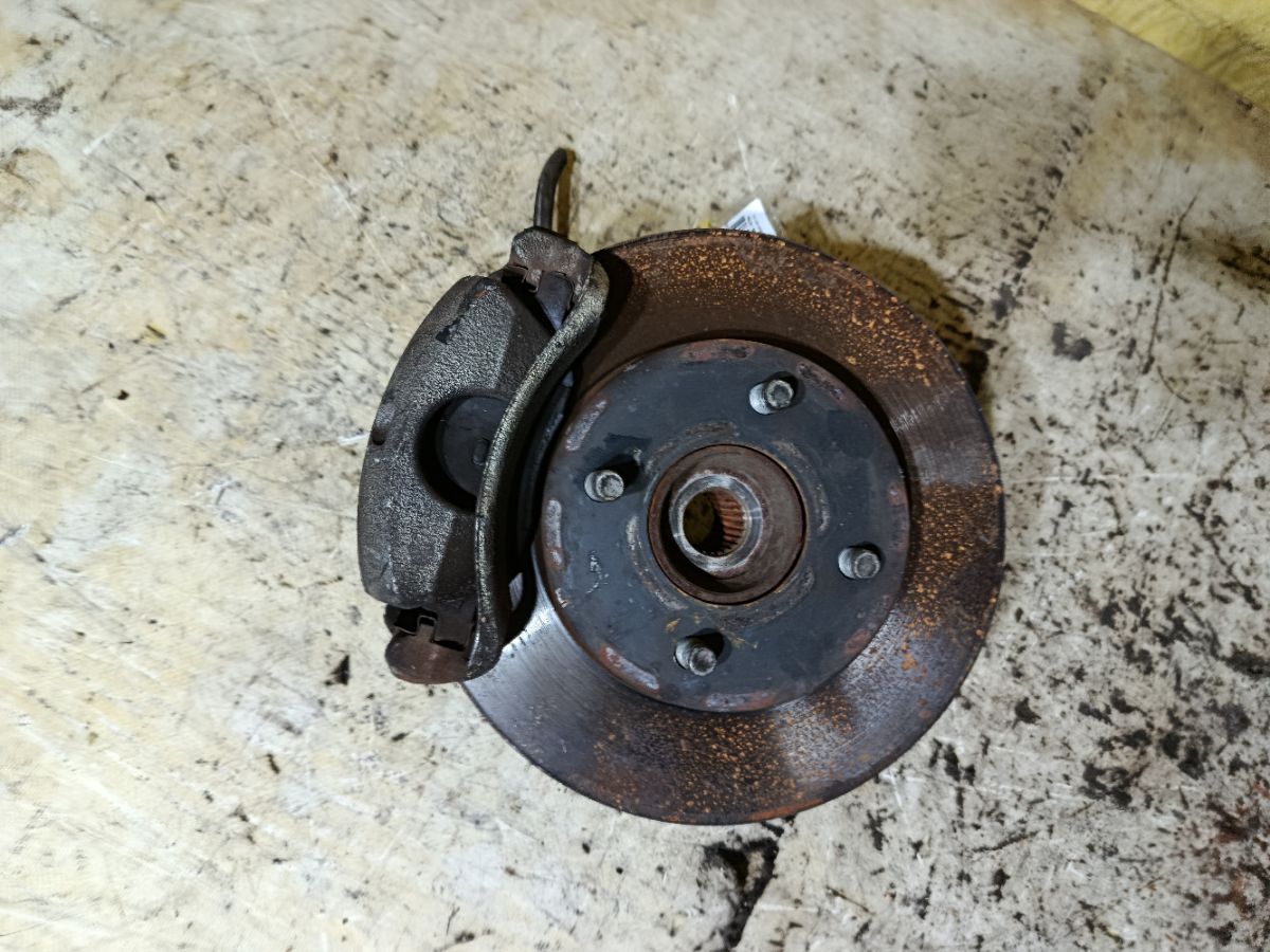 Ступица на Nissan Note E11 HR15DE Фото 1