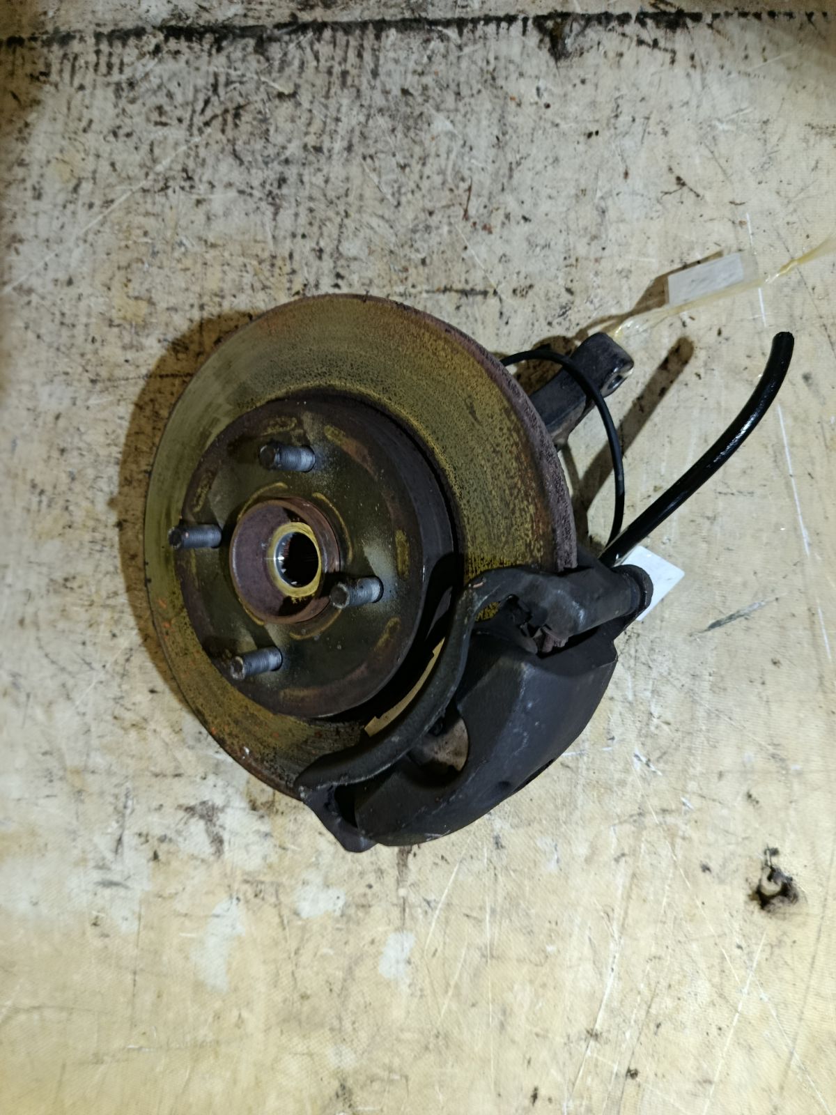 Ступица на Nissan Cube BGZ11 CR14DE Фото 1