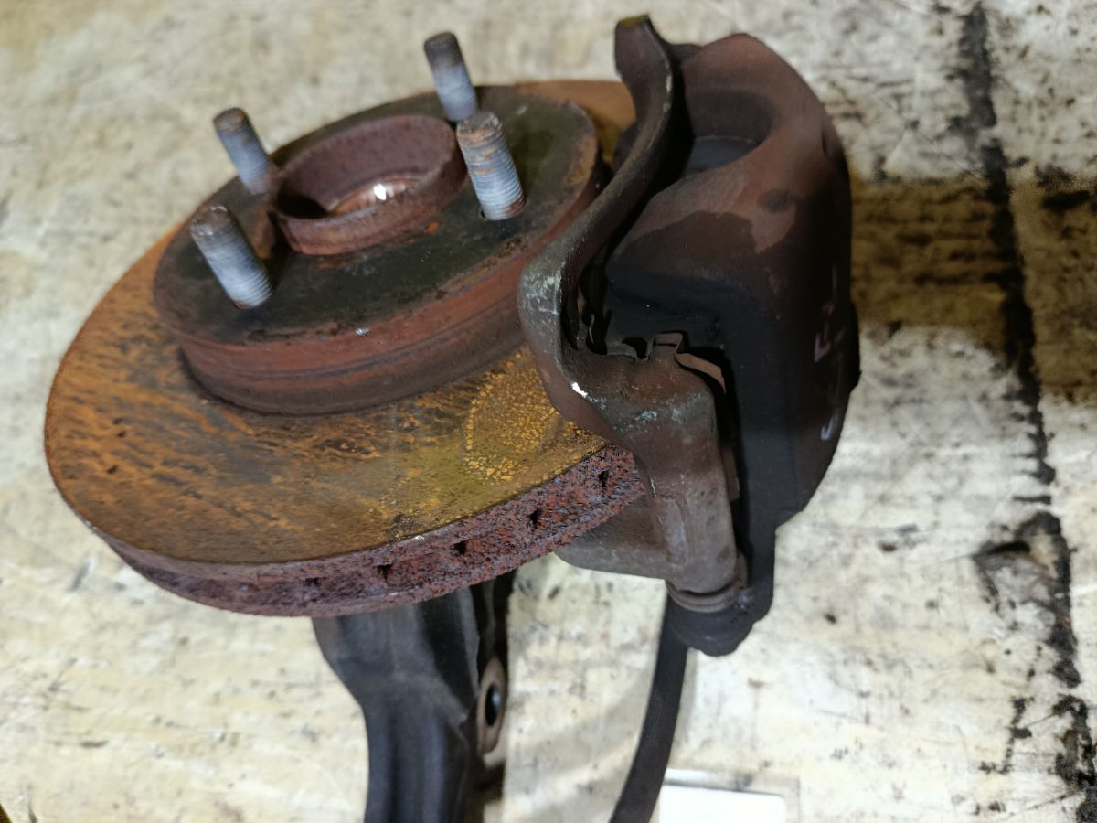 Ступица на Nissan Tiida Latio SC11 HR15DE Фото 2