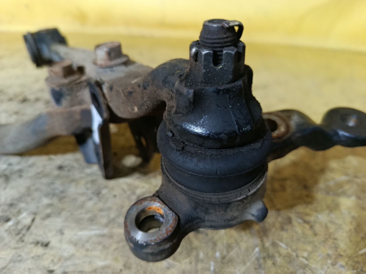 Рычаг 48069-22130, 48069-22140, UQ-075-3292 на Toyota JZX100 1JZ-GE Фото 2