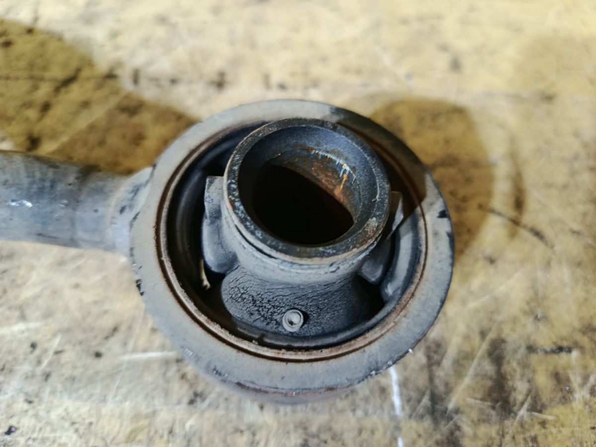 Рычаг 48068-22130, 48068-22140, UQ-075-8542 на Toyota JZX100 1JZ-GE Фото 2