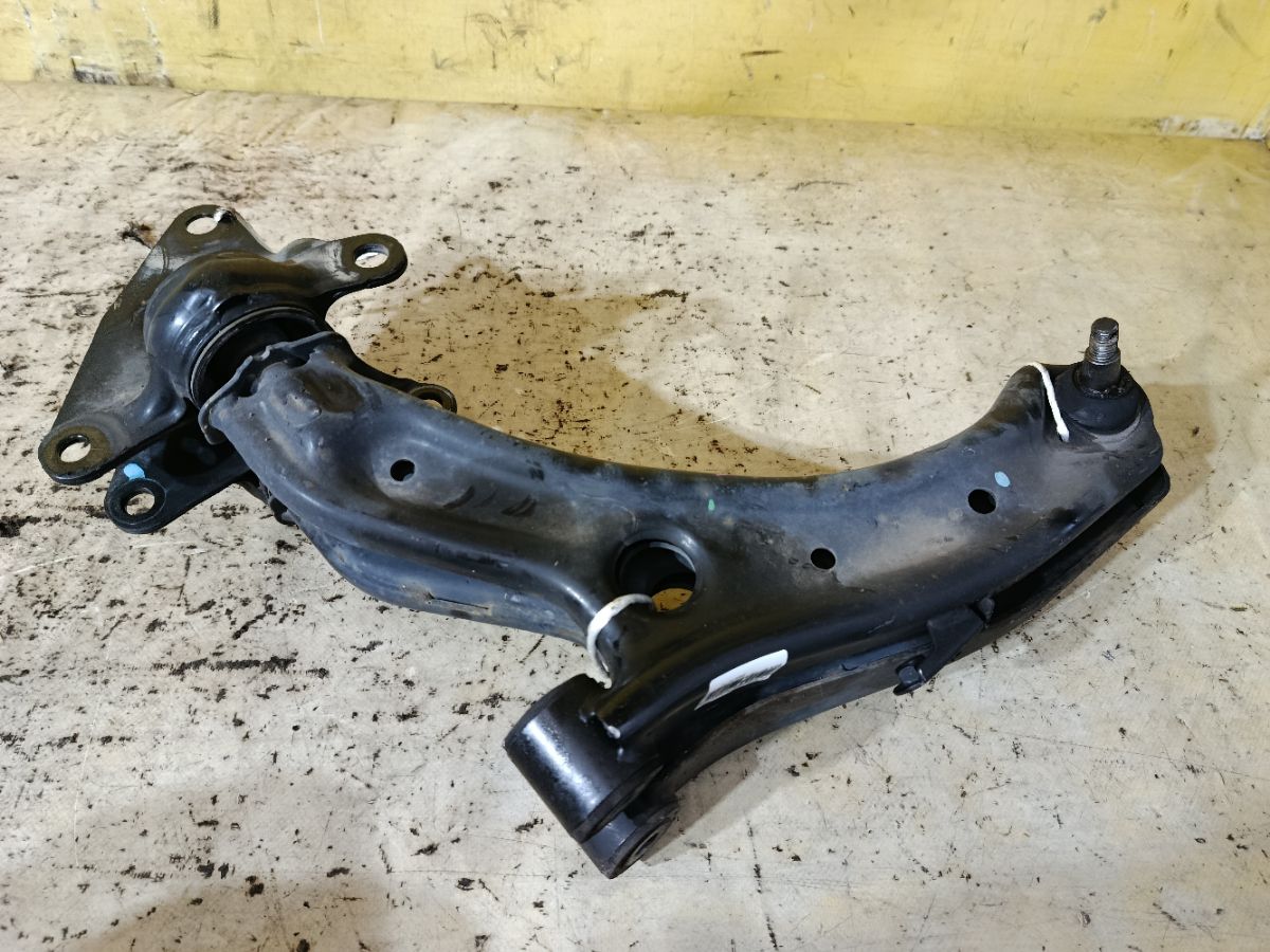 Рычаг на Honda Freed Hybrid GP3 LEA Фото 1