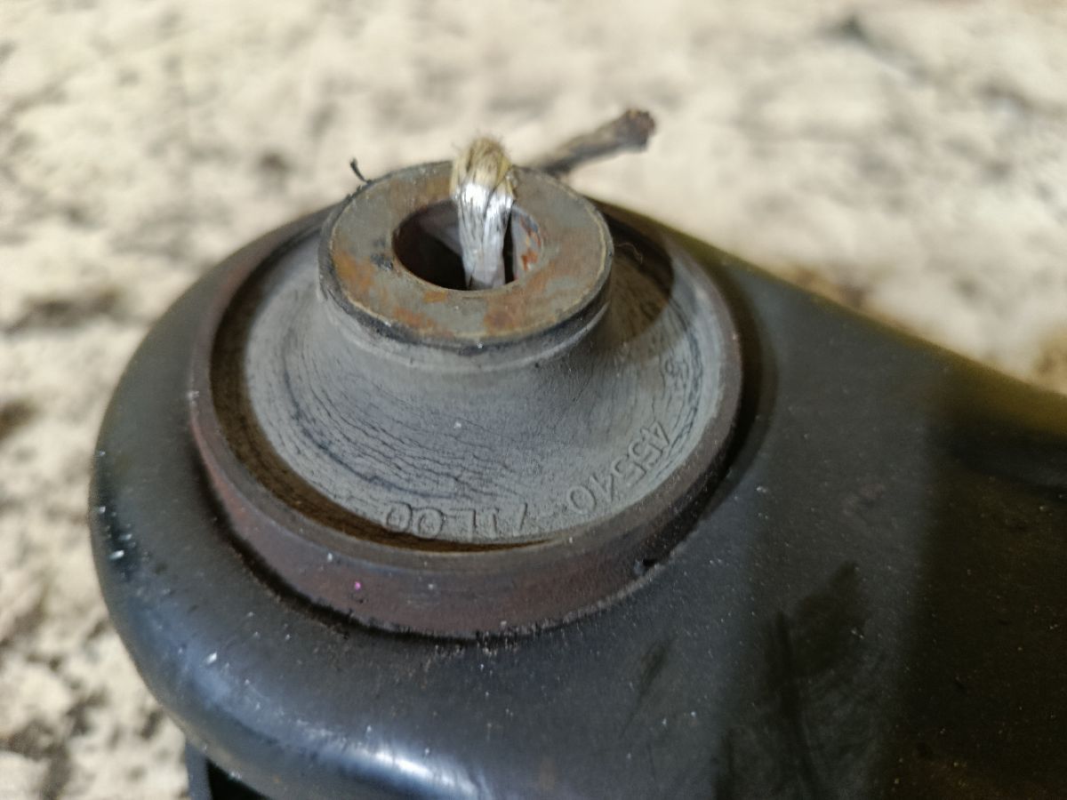 Рычаг на Suzuki Solio MA15S K12B Фото 2