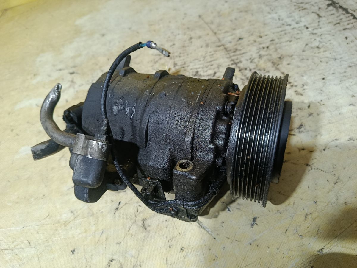Компрессор кондиционера на Honda Elysion RR1 K24A Фото 1