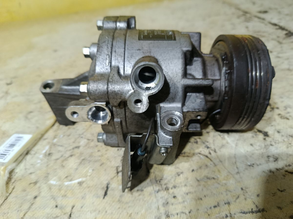 Компрессор кондиционера 95201-68LA3 на Suzuki Solio MA15S K12B Фото 3