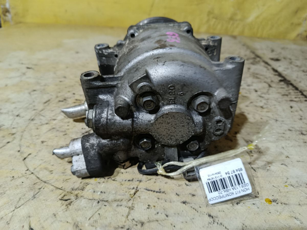 Компрессор кондиционера на Honda Fit GE6 L13A Фото 4