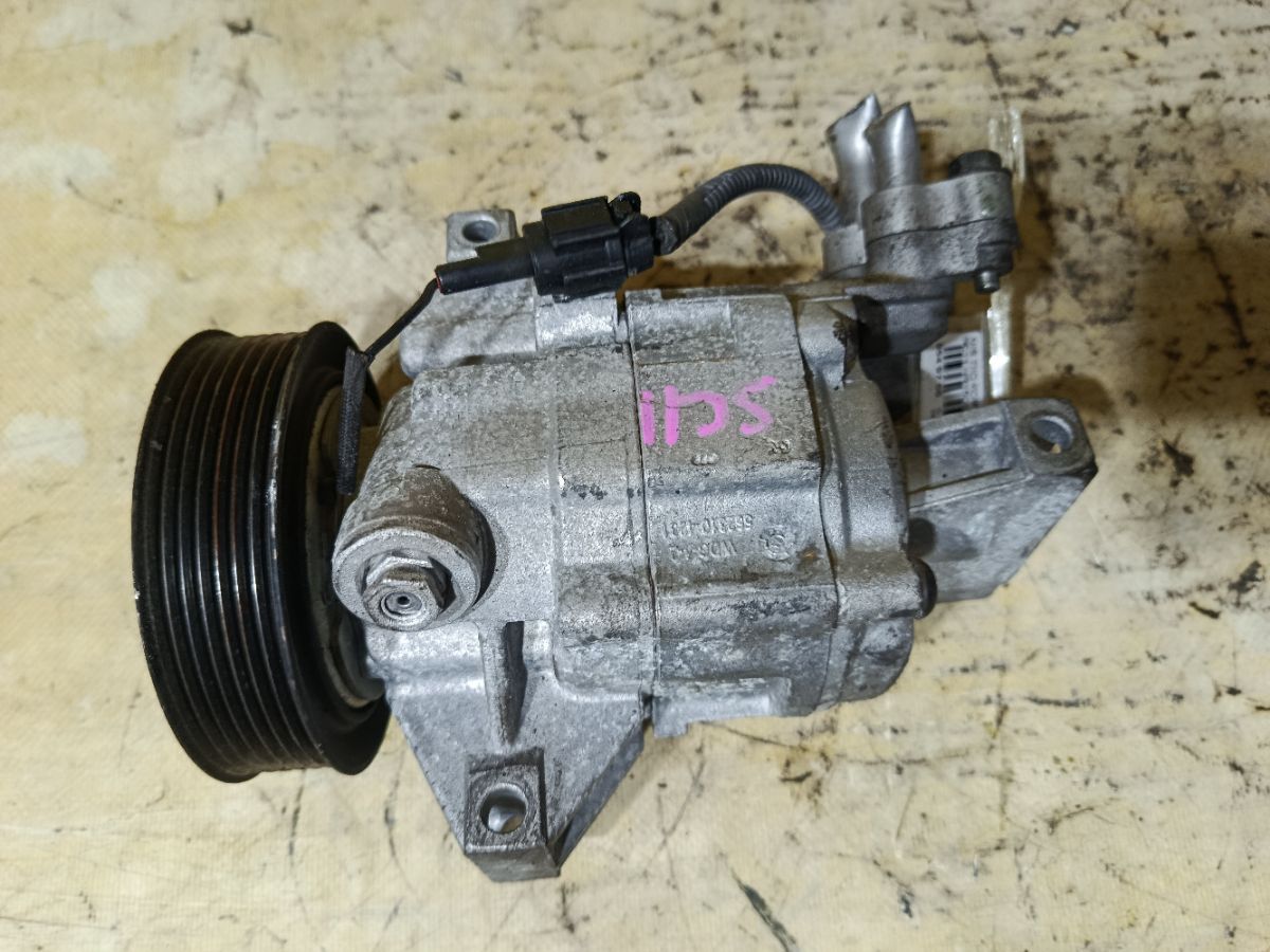 Компрессор кондиционера 92600-ED07B на Nissan Tiida Latio SC11 HR15DE Фото 1